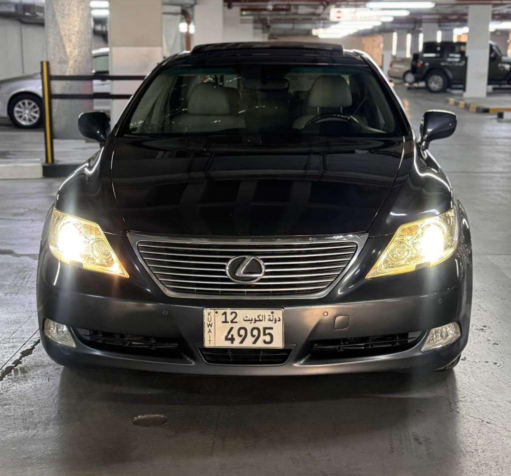 2008 لكزس LS
