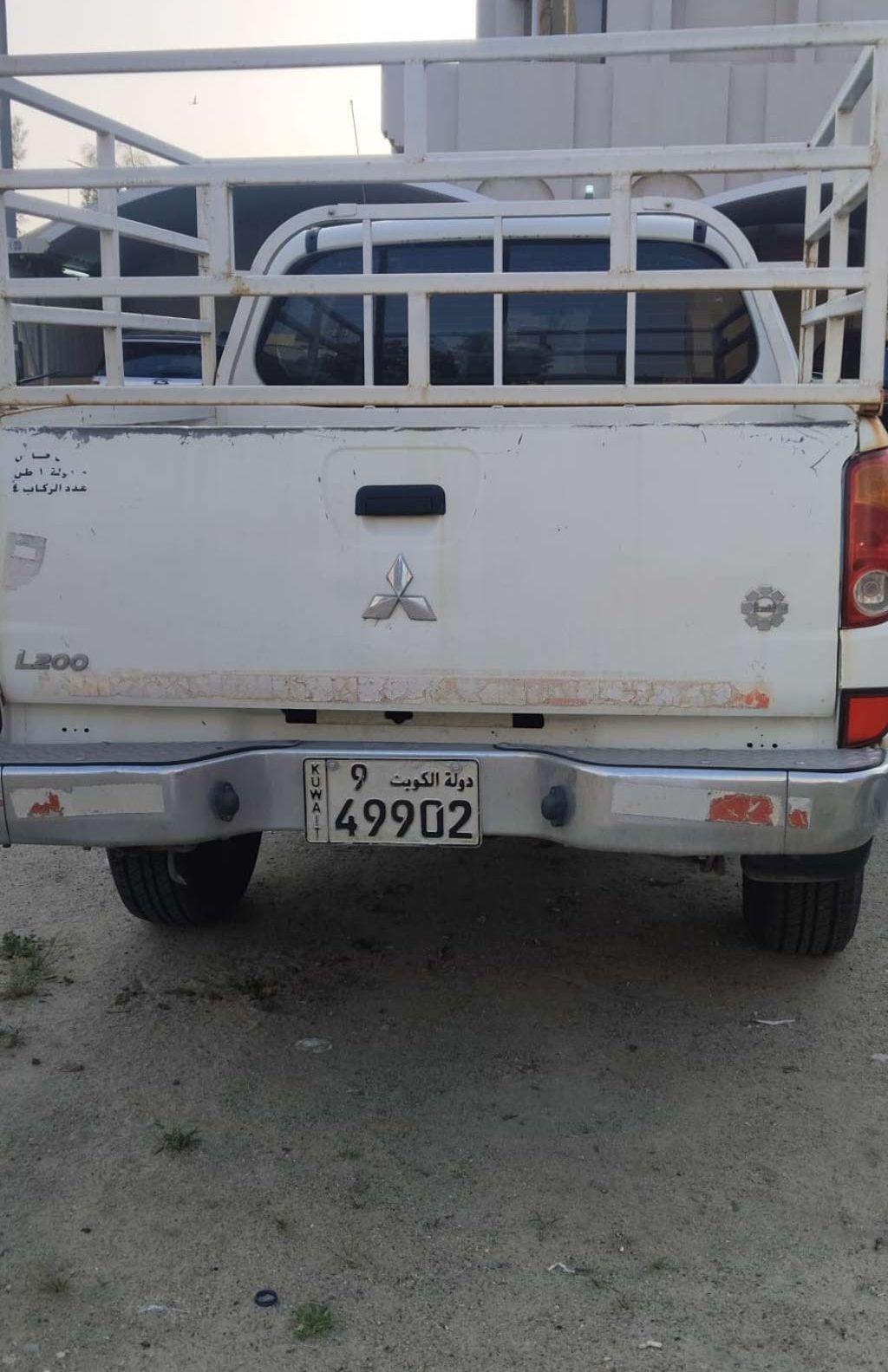 2011 ميتسوبيشي L200
