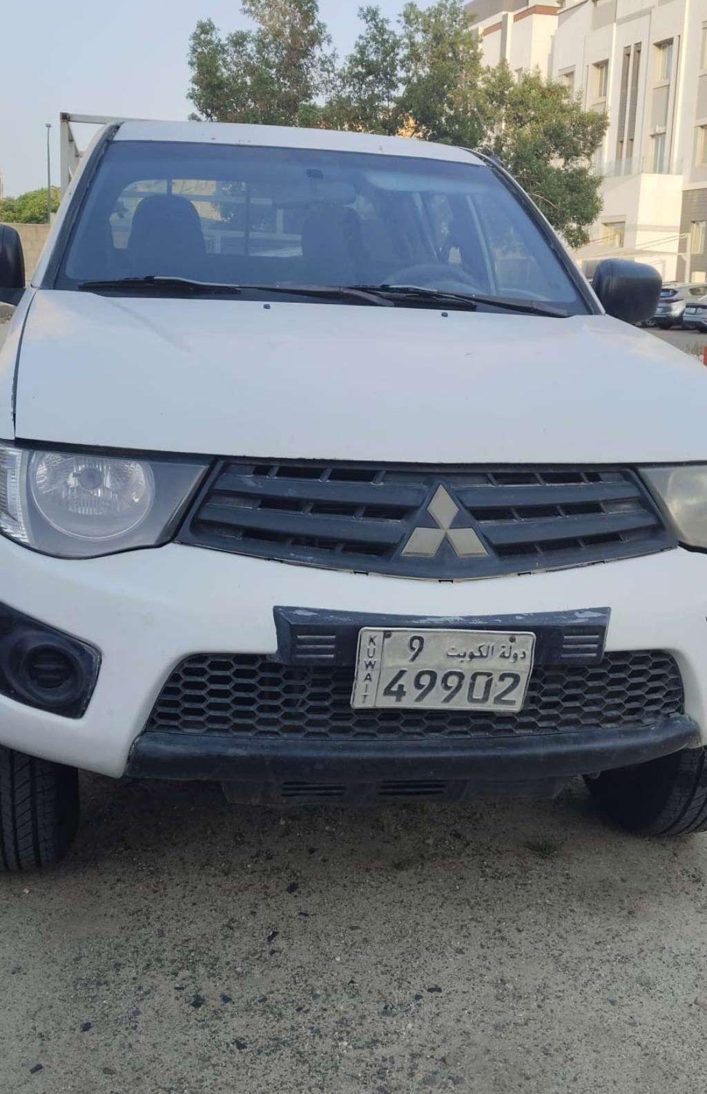 2011 ميتسوبيشي L200