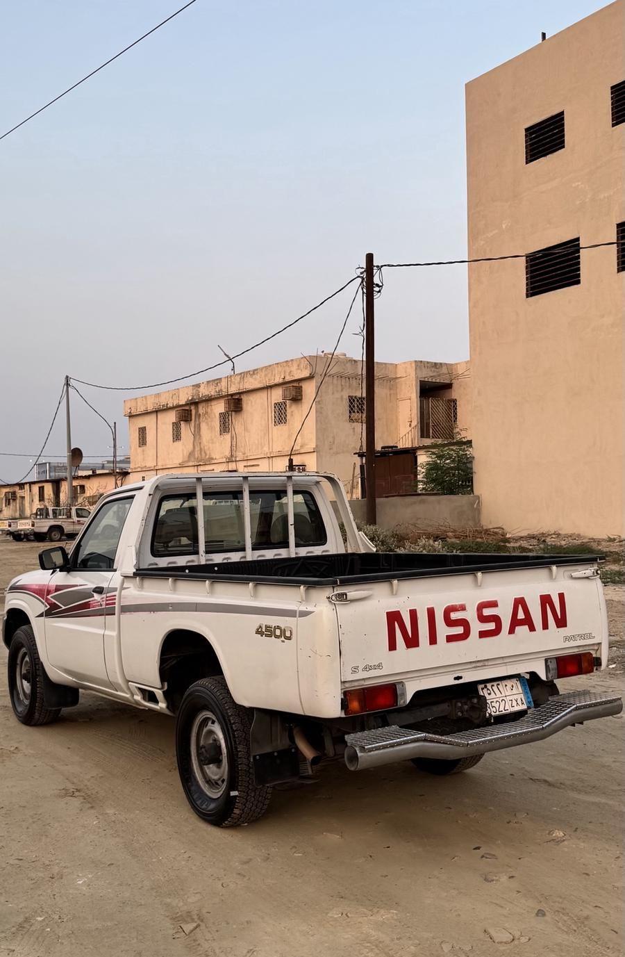 نيسان شاص