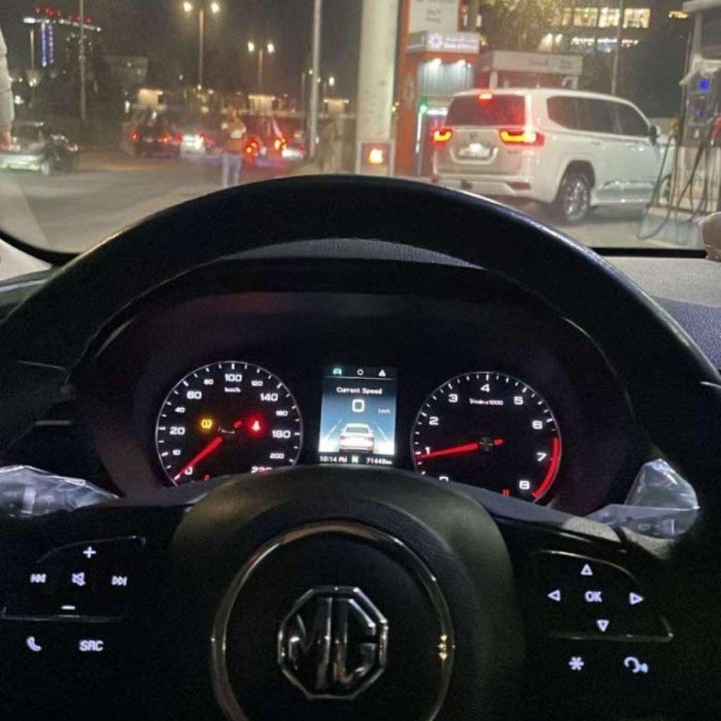 2022, ام جي,