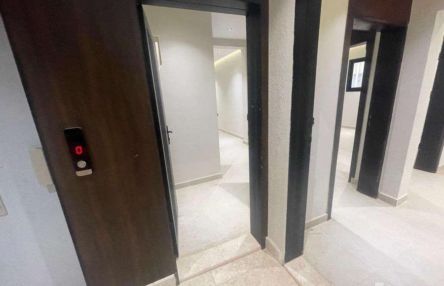 للايجار فله روف