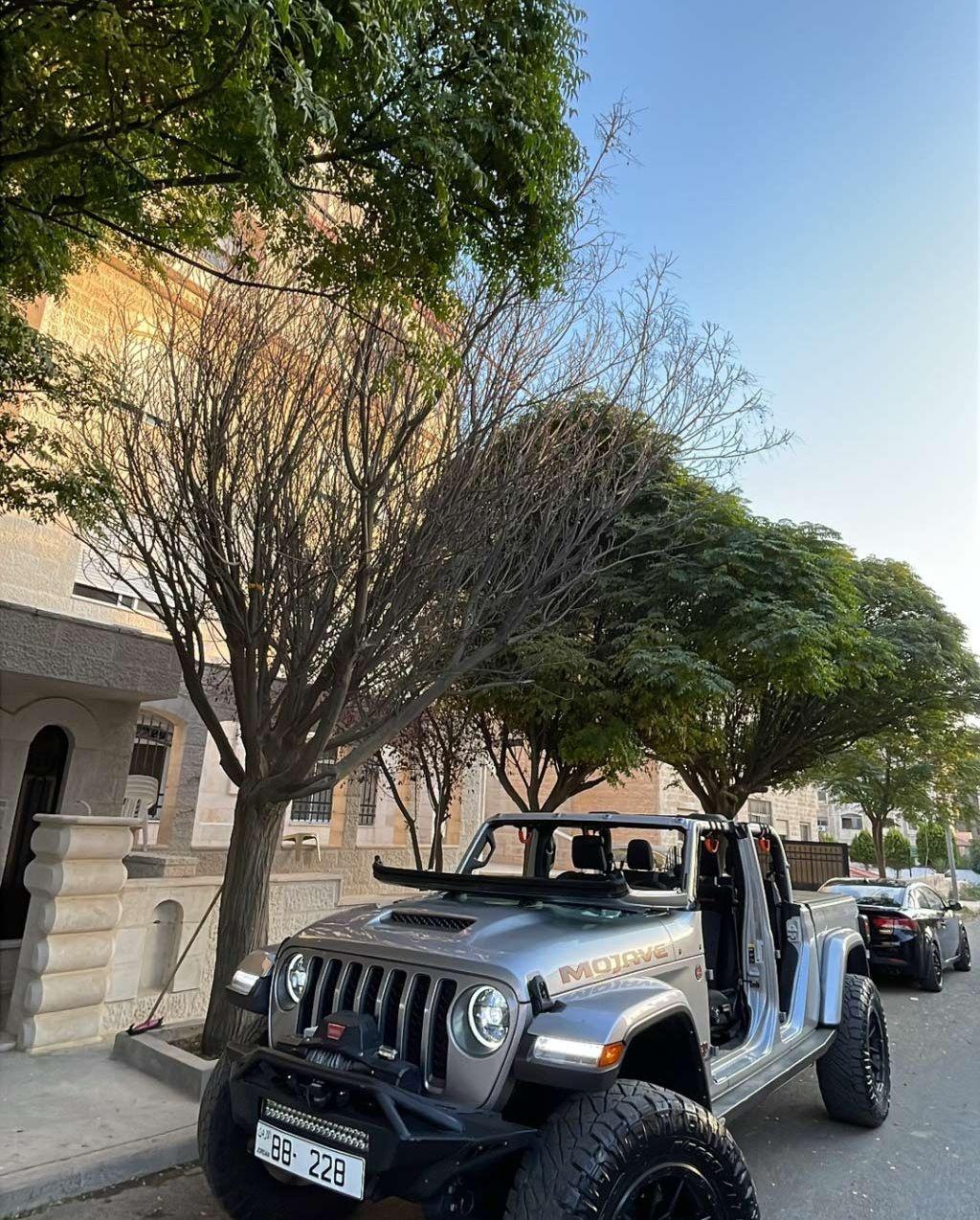 2021, جيب, جلادياتور,