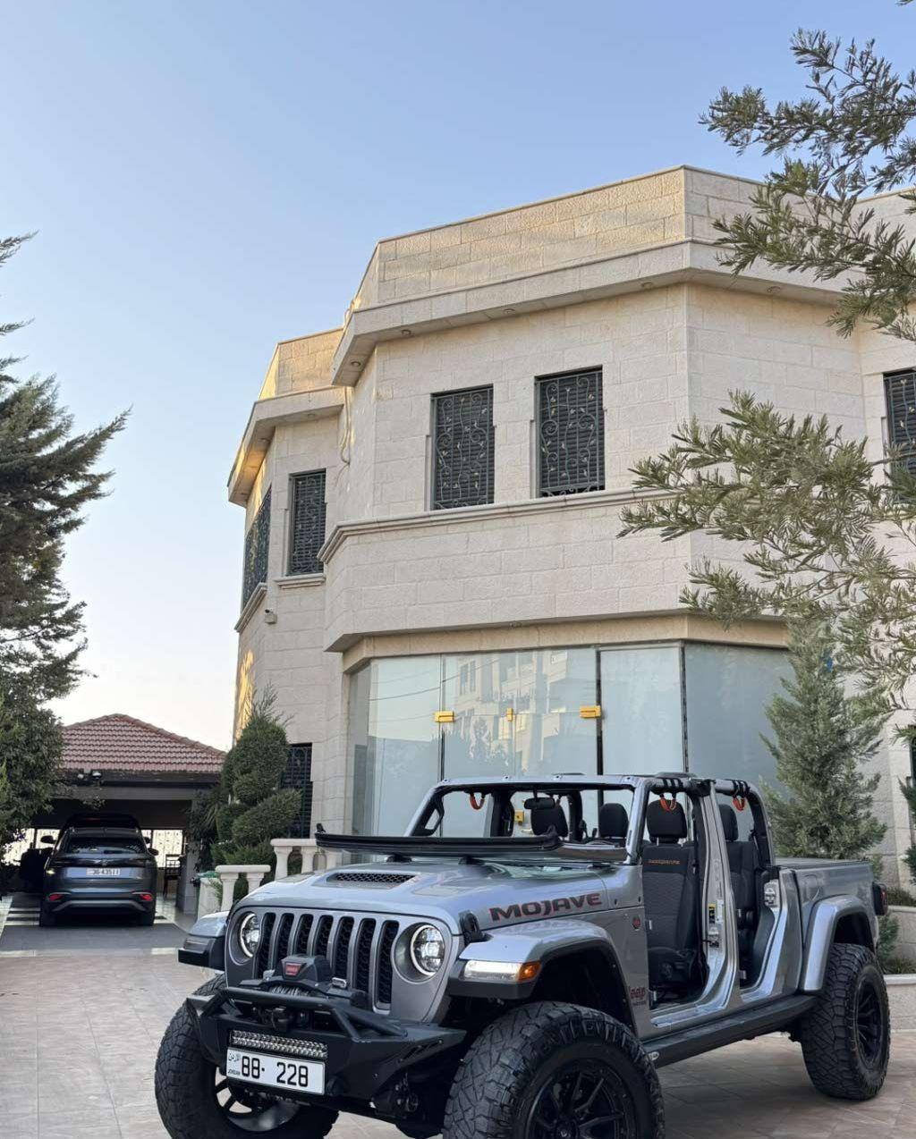 2021, جيب, جلادياتور,