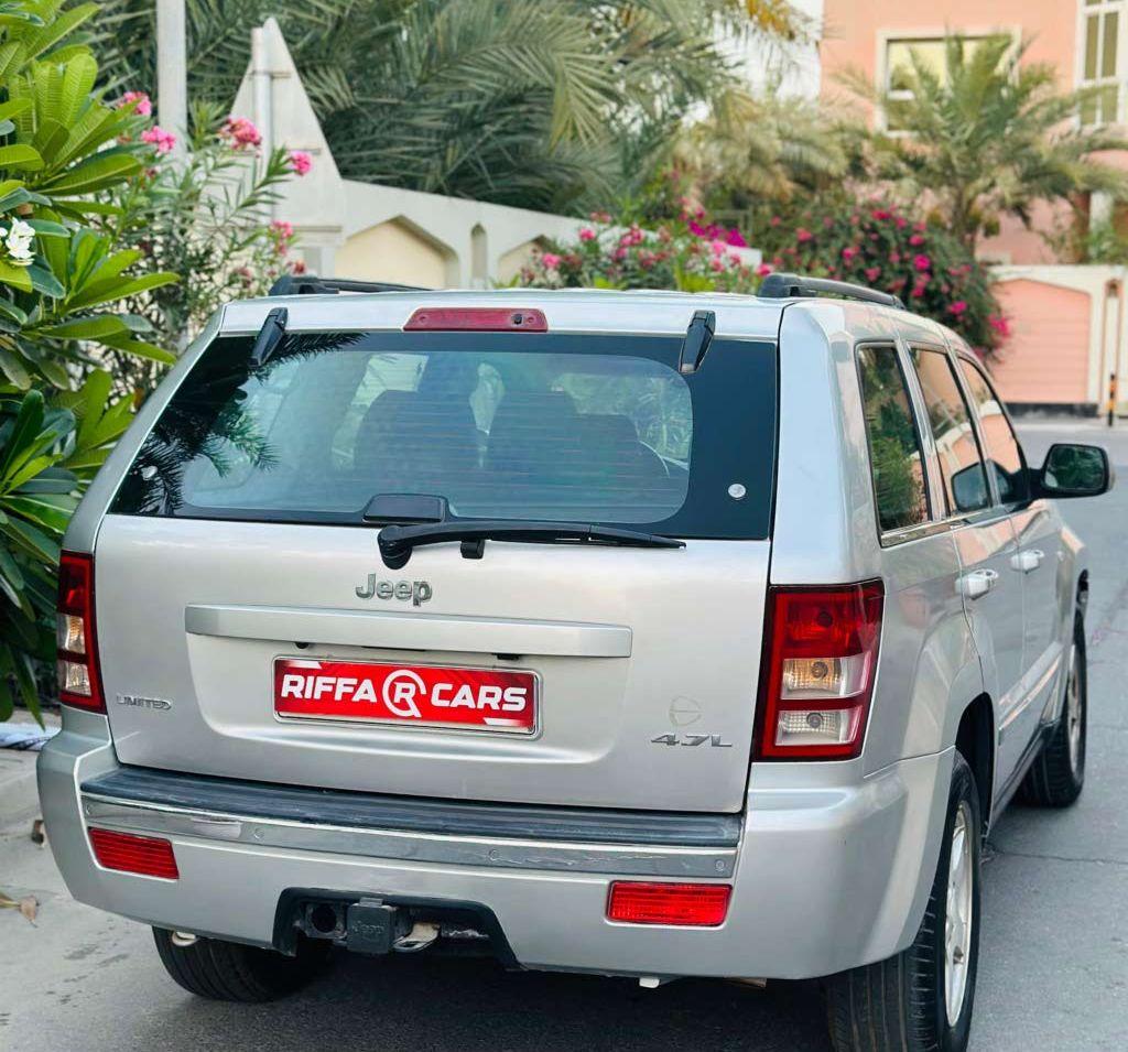 2005 جيب شيروكى