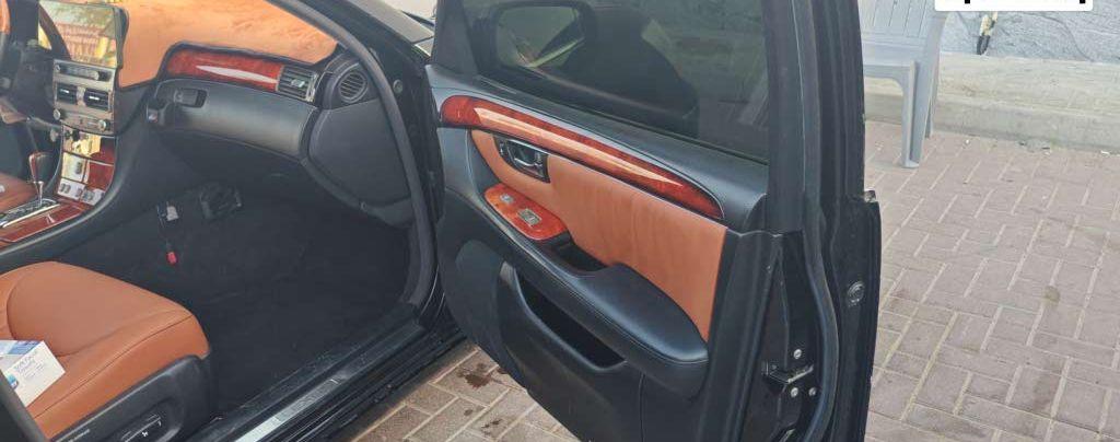 2004 لكزس LS