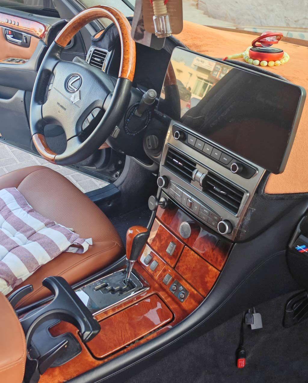 2004 لكزس LS
