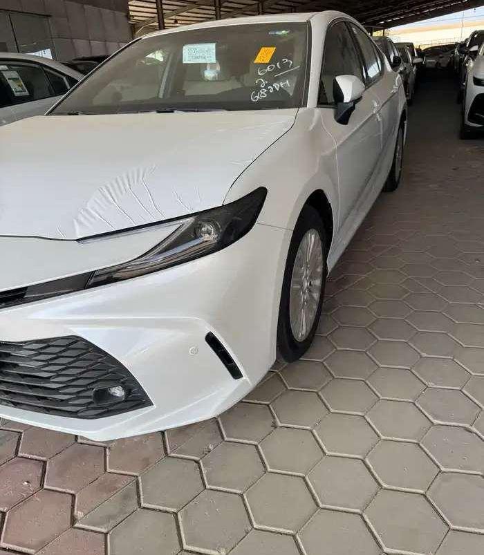 تويوتا كامري E