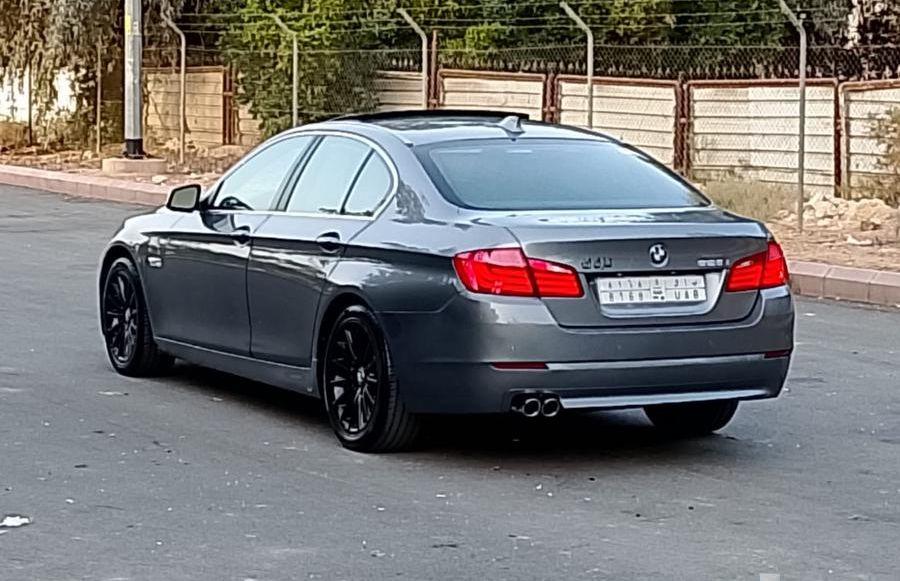 بي ام 528