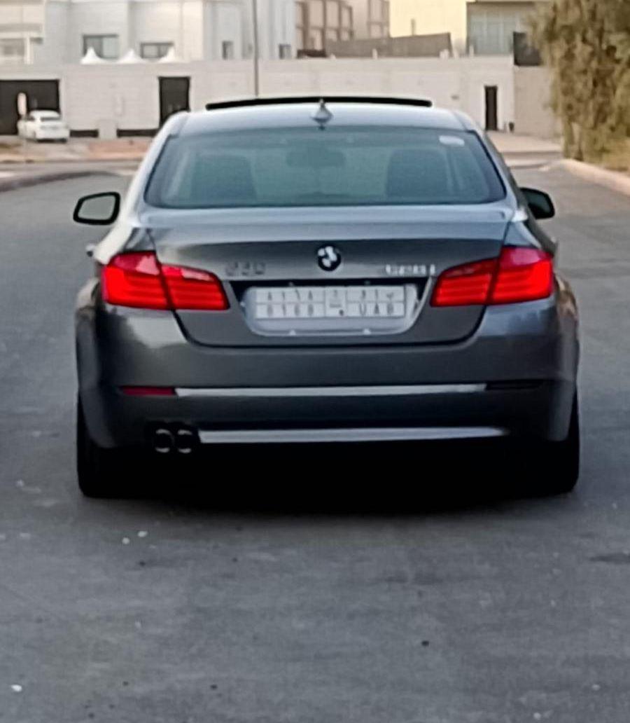 بي ام 528