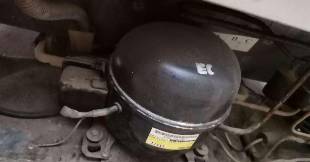 ثلاجة كبيرة نوع