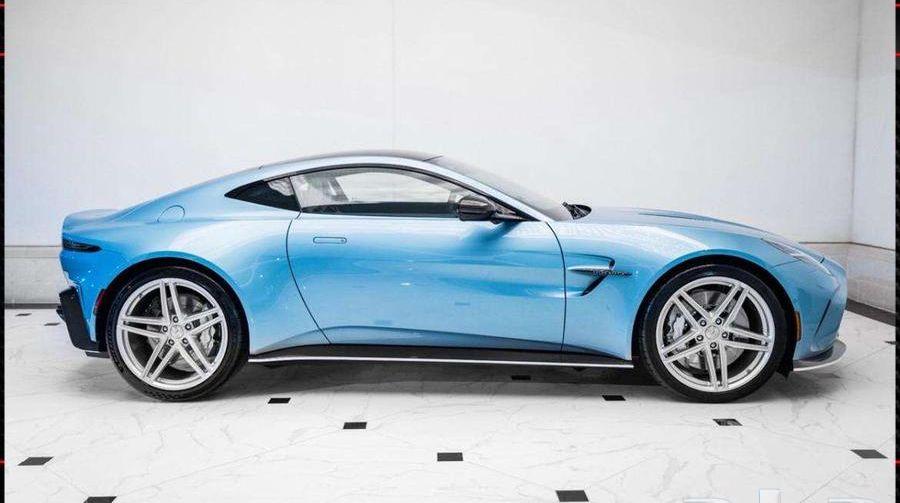 Aston Martin Vantage