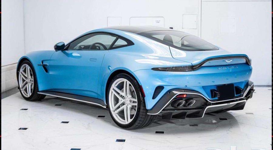 Aston Martin Vantage