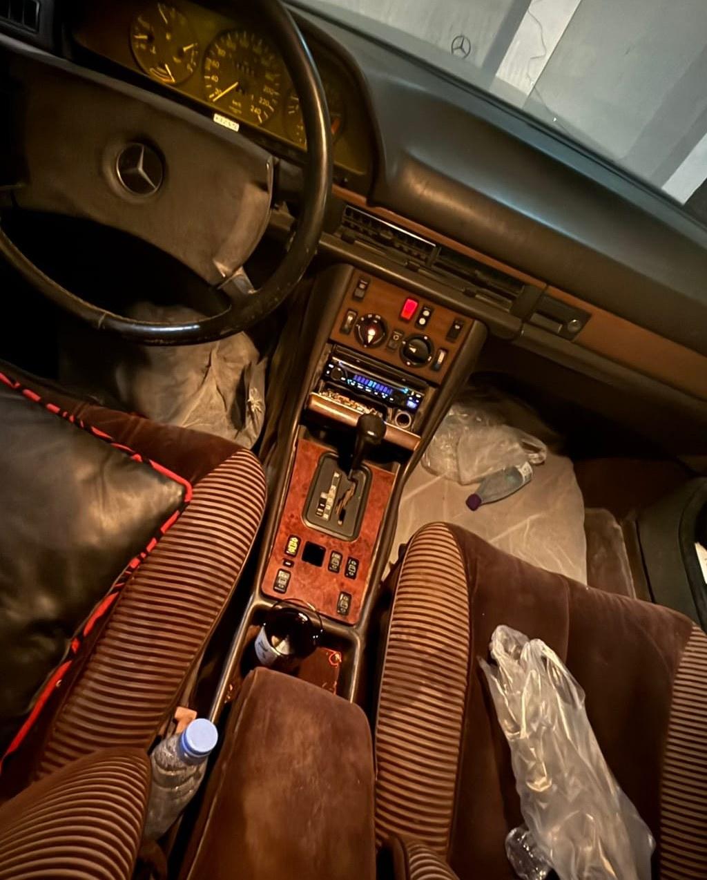 مرسيدس 300 SEL