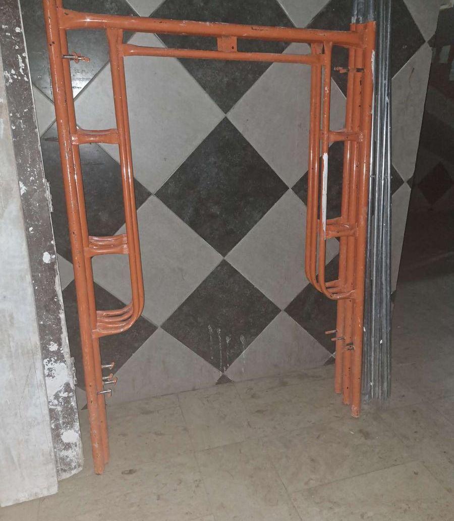 سقالات للبيع