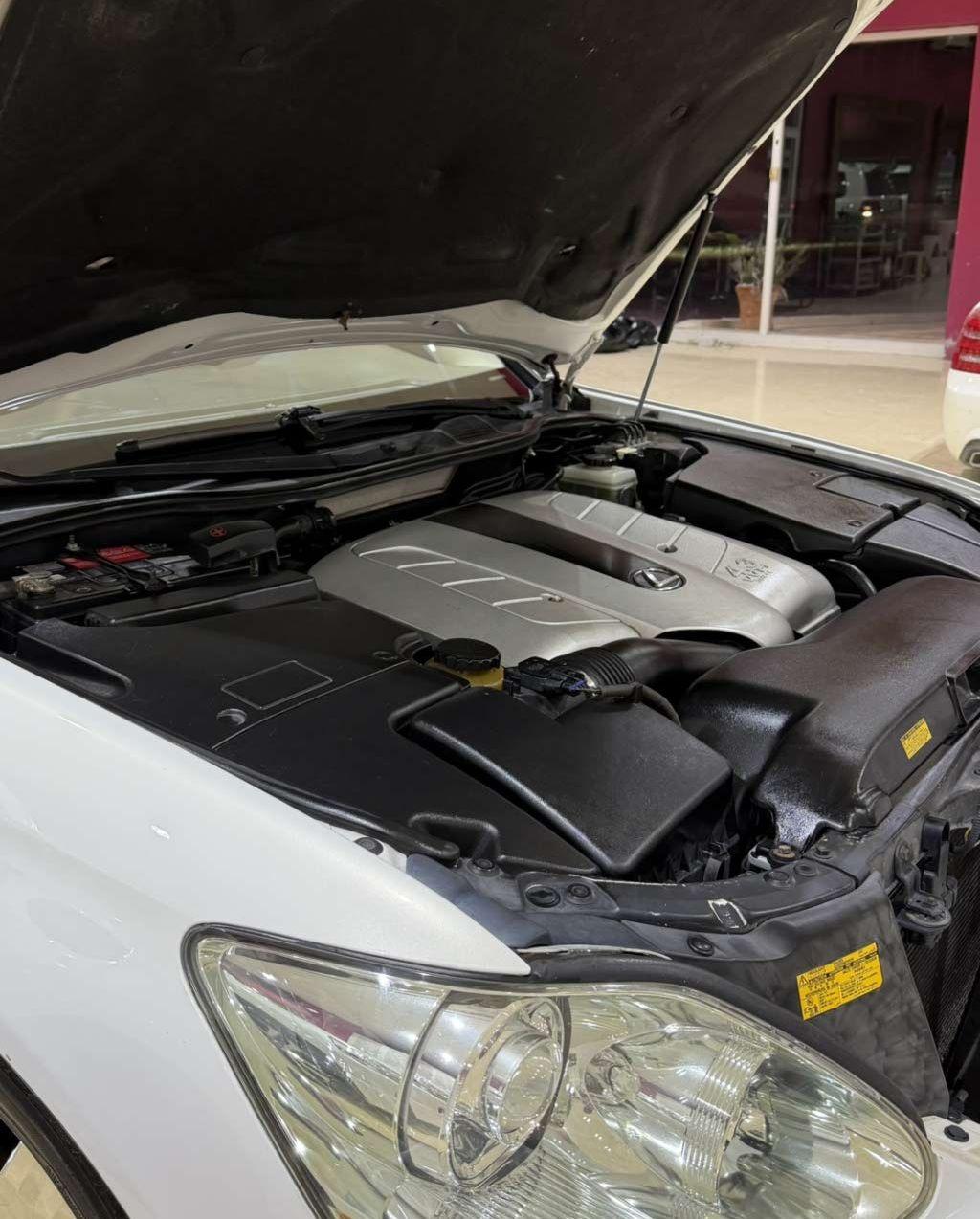 2004 لكزس LS
