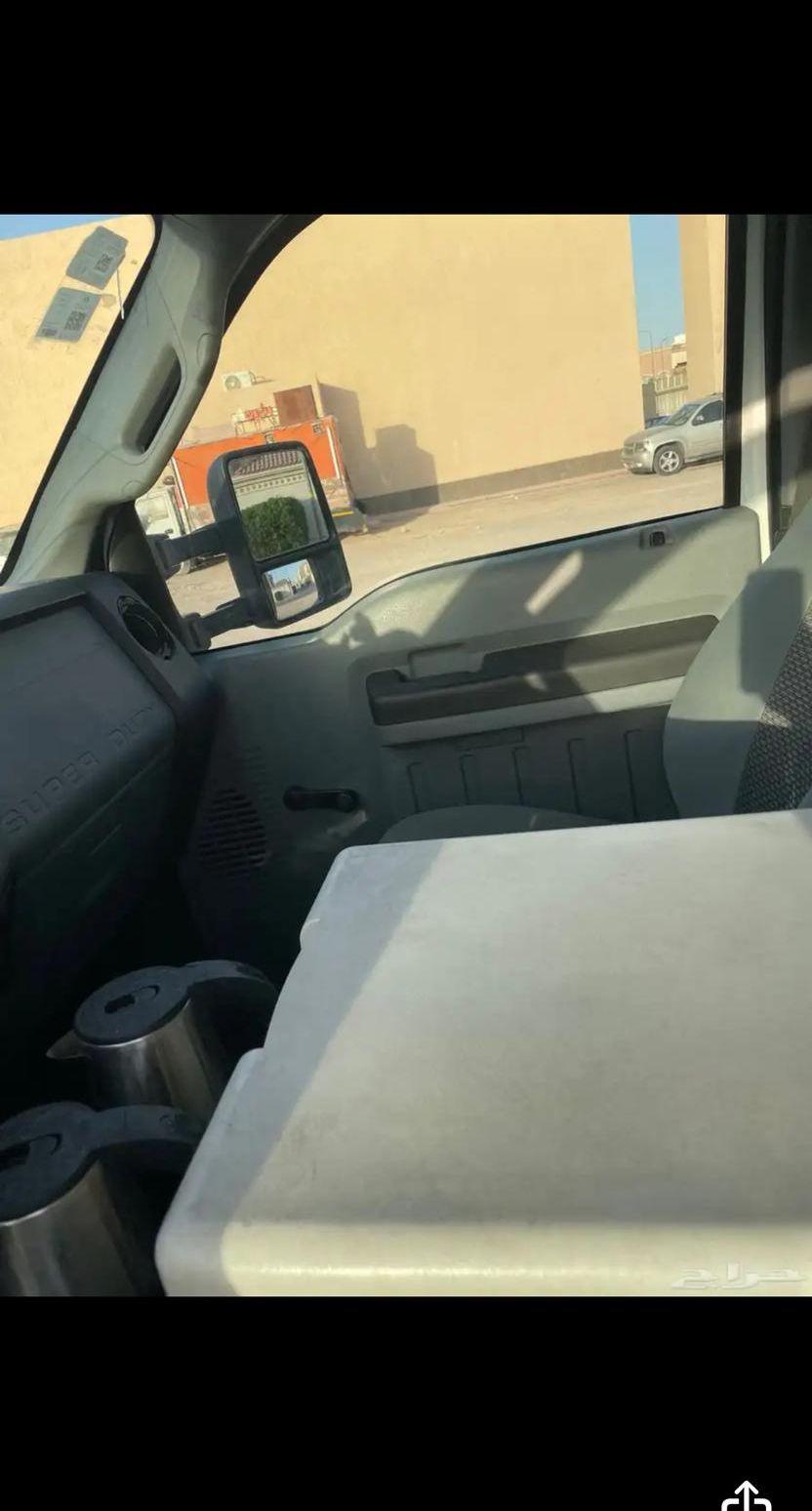 فورد ومرسيدس فان