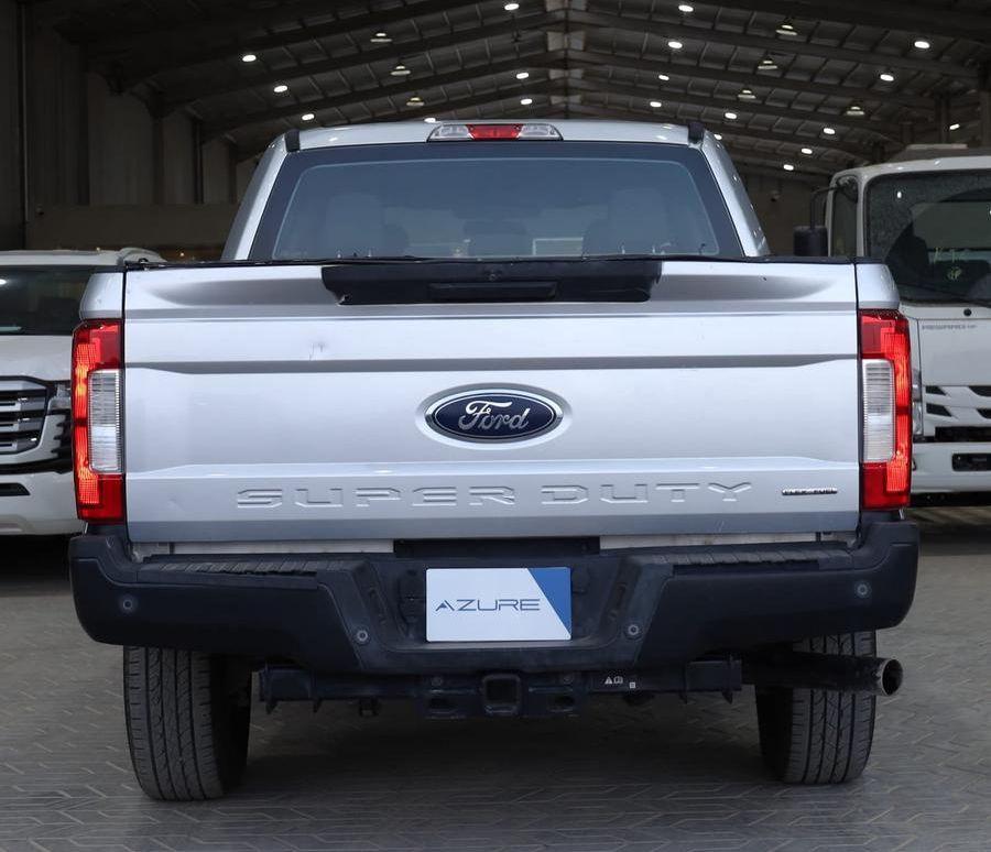 فورد F350 غمارتين