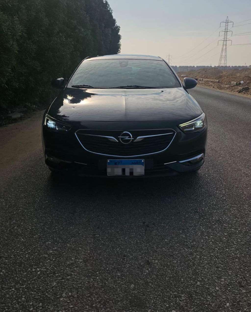 2018 أوبل انسيغنيا