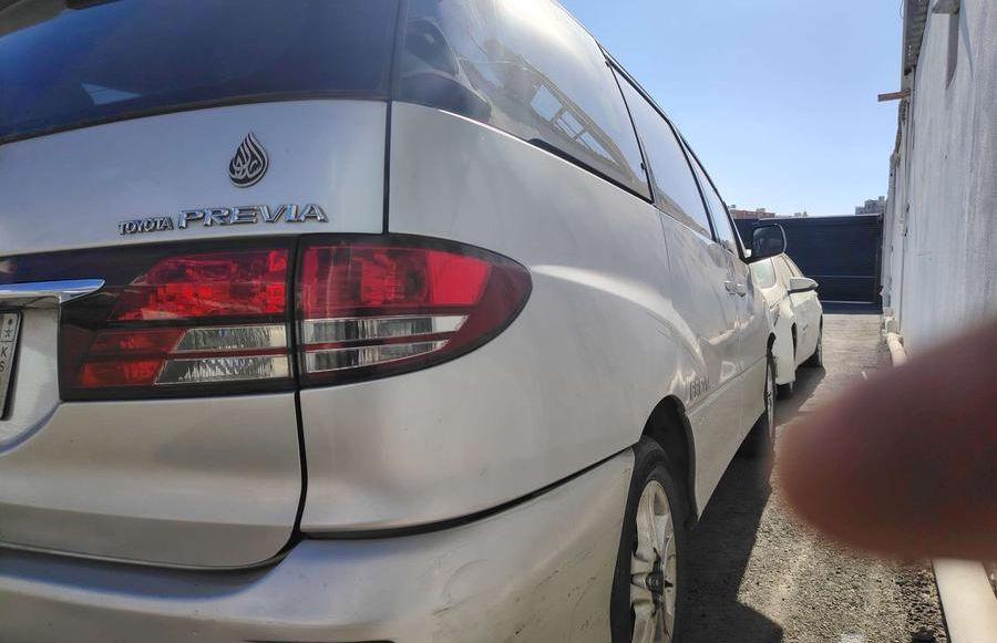 للبيع بريفيا تويوتا