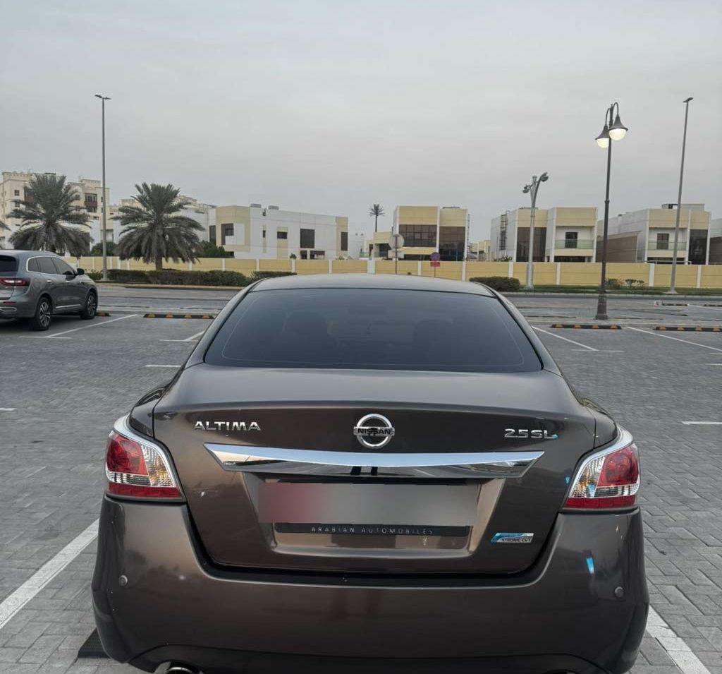 2014 نيسان التيما