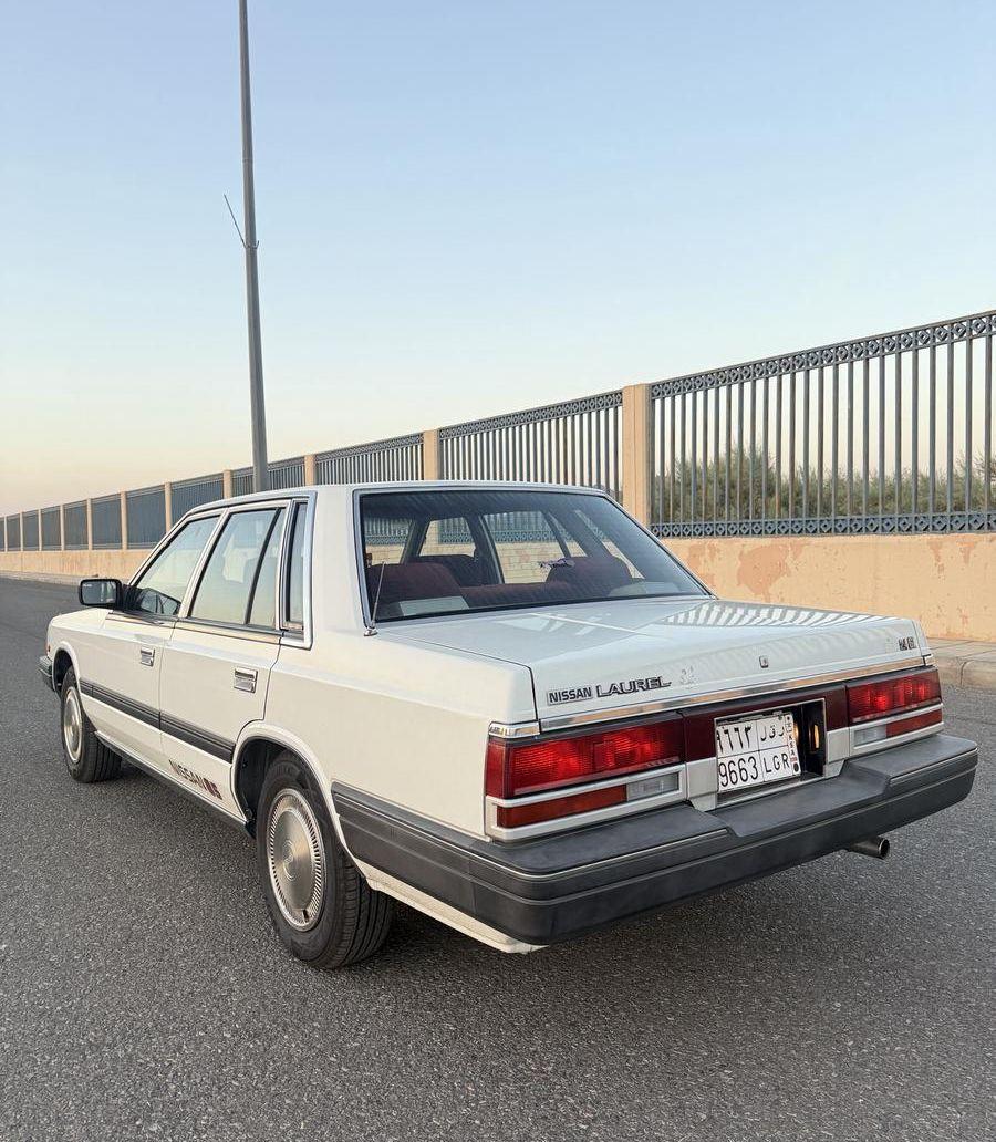 نيسان رويل 1985