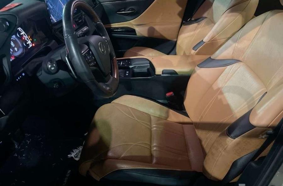 2022 لكزس ES300H