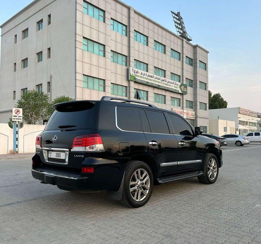 2013 لكزس LX