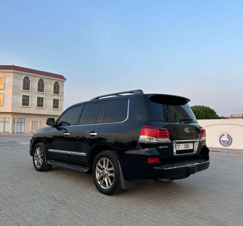 2013 لكزس LX