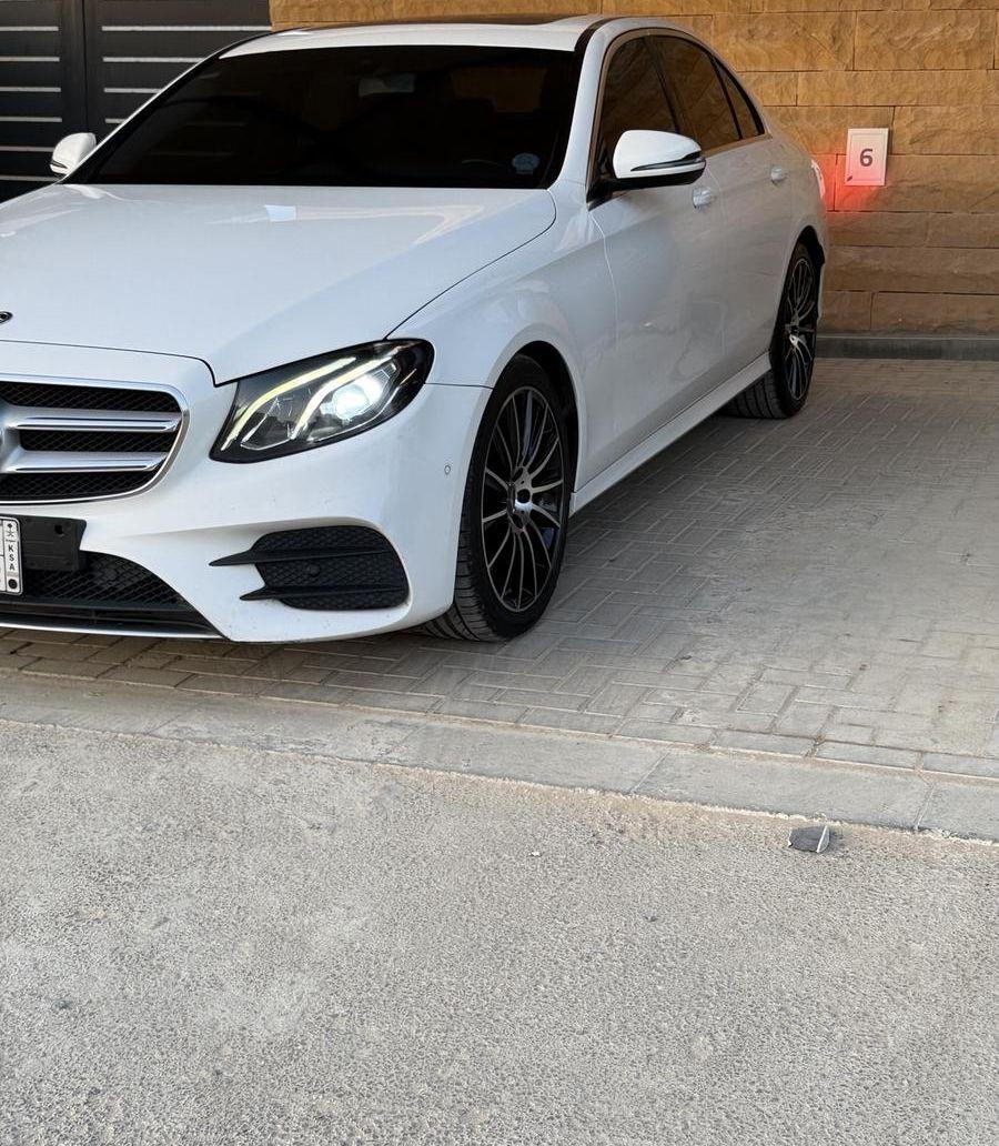 مرسيدس E200 بدي