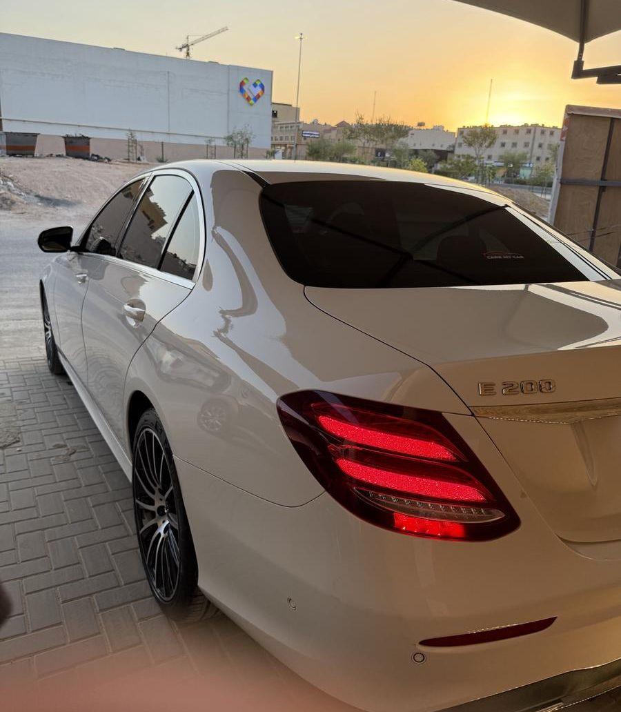 مرسيدس E200 بدي