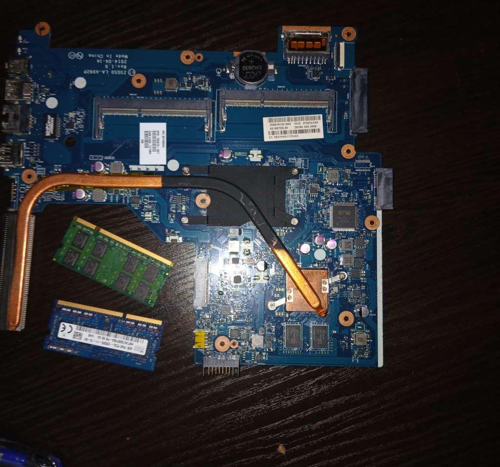 لوحة أم HP