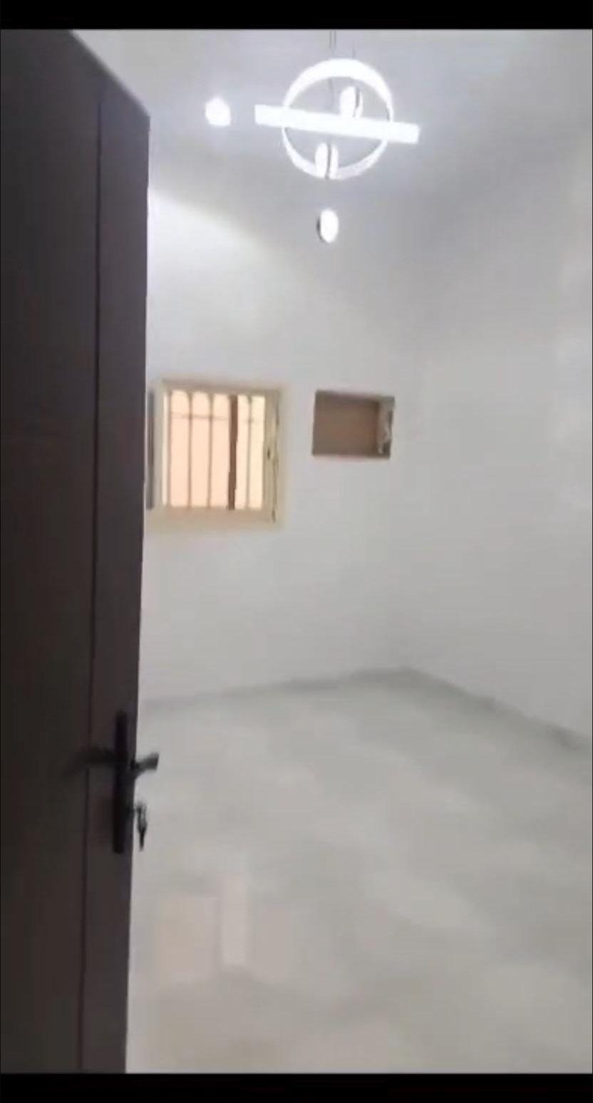 ومجمع تجاري الايجار