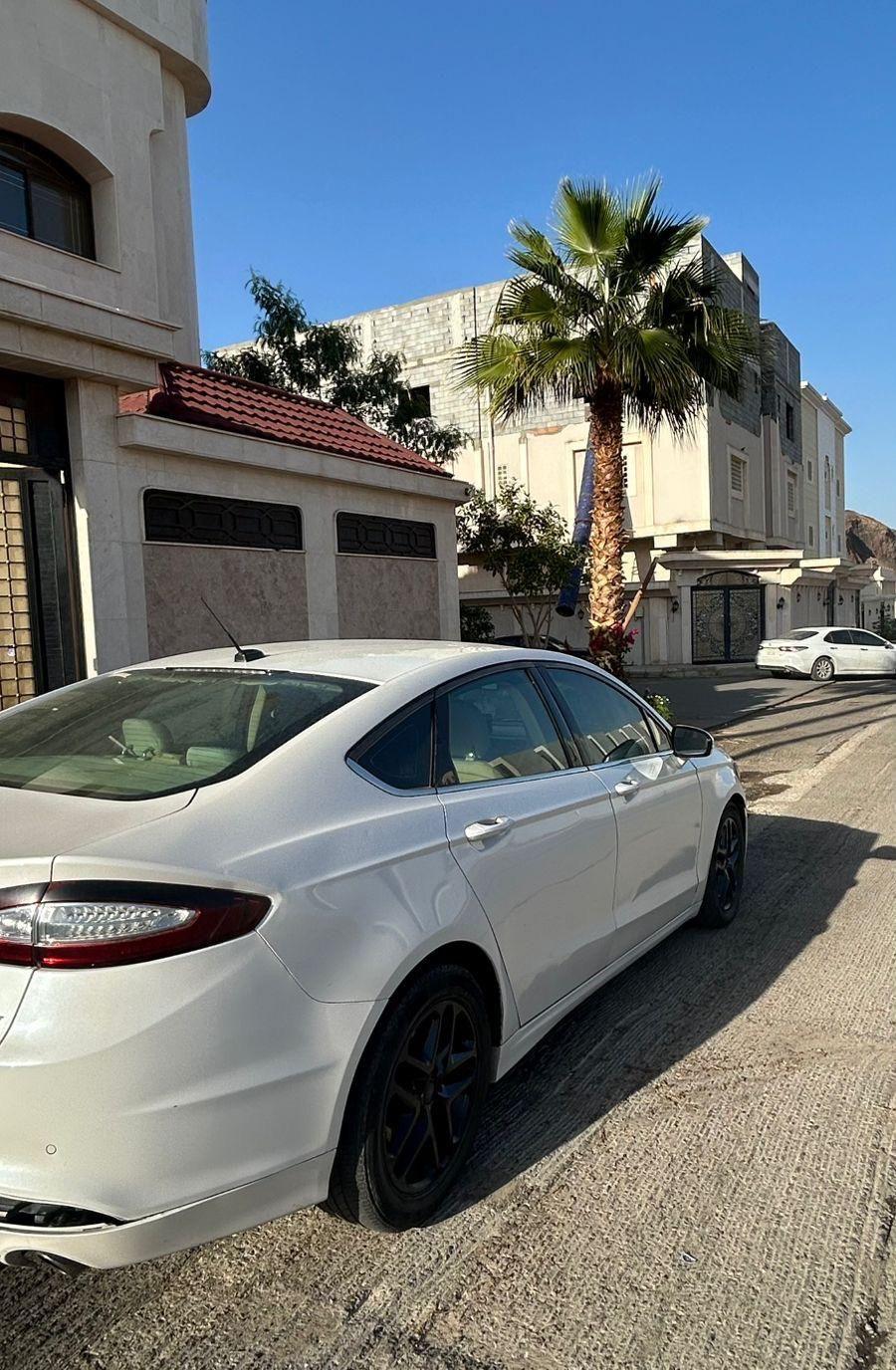 فورد فيوجن للبيع