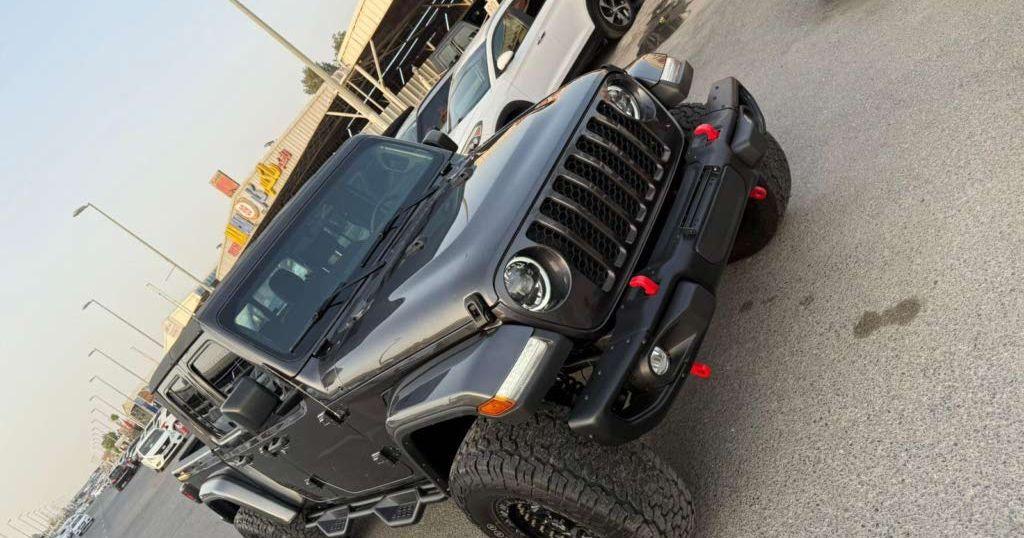 2023 جيب جلادياتور