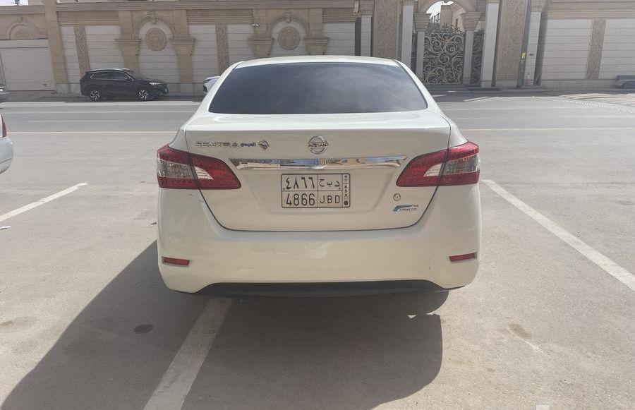 Nissan Sentra 2015