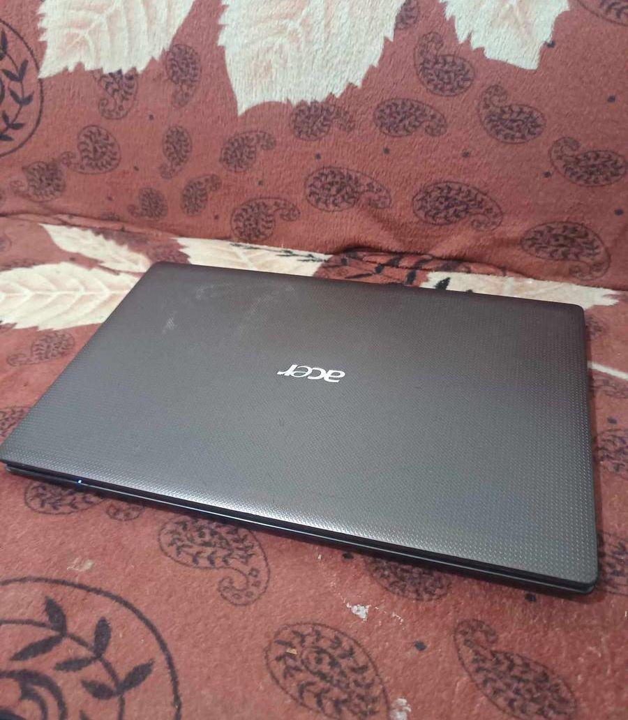 لاب توب ايسر