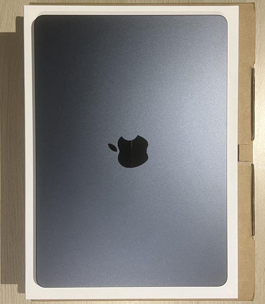 macbook air 2024