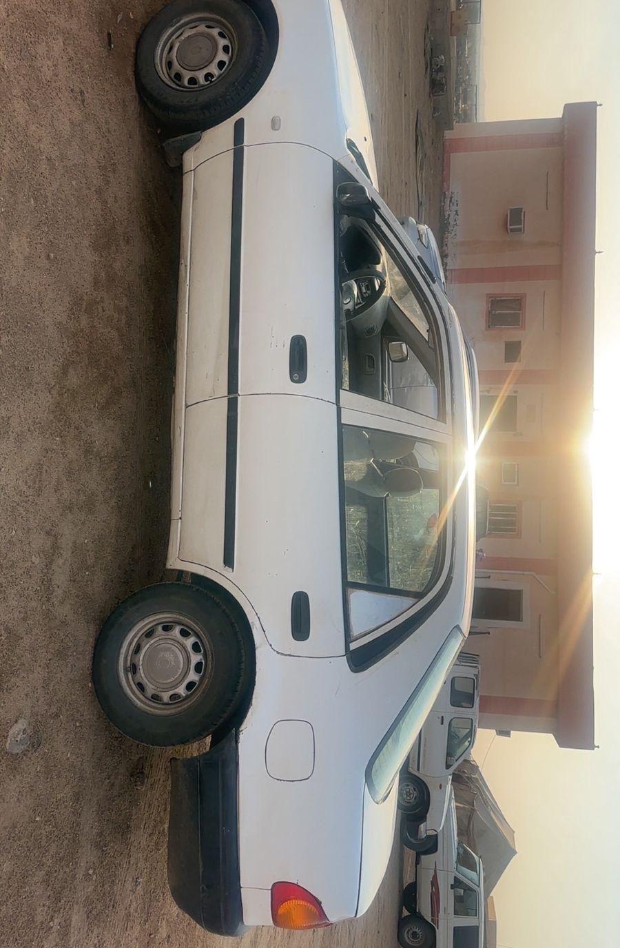 كورلا موديل 2000