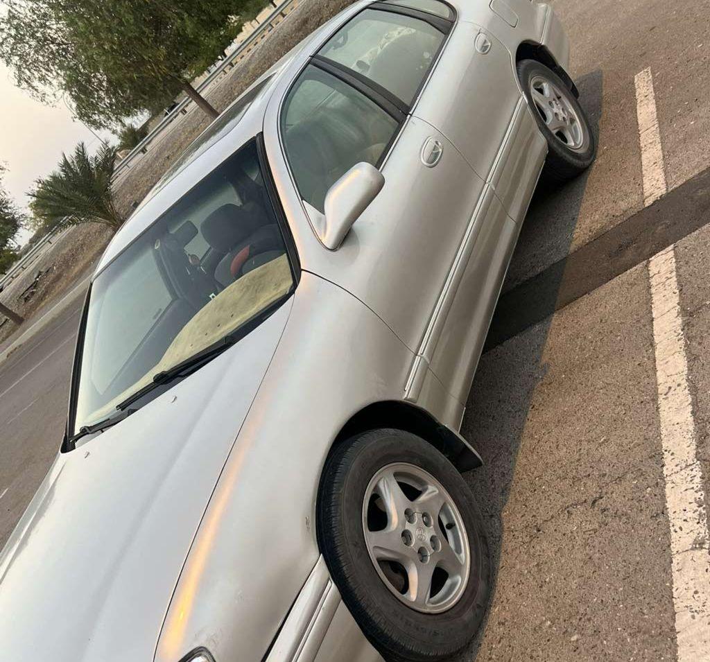 1999 تويوتا افالون