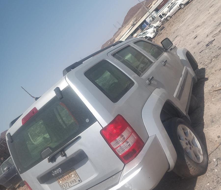 جيب شروكي 2012