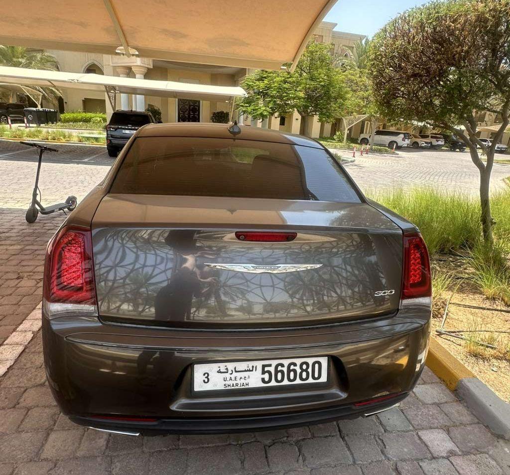 2019 كرايسلر 300