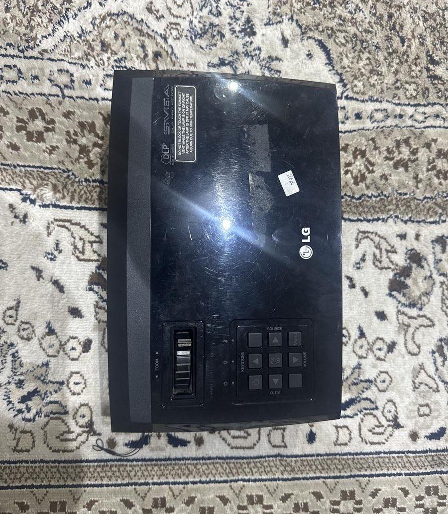 بروجكتر LG للبيع