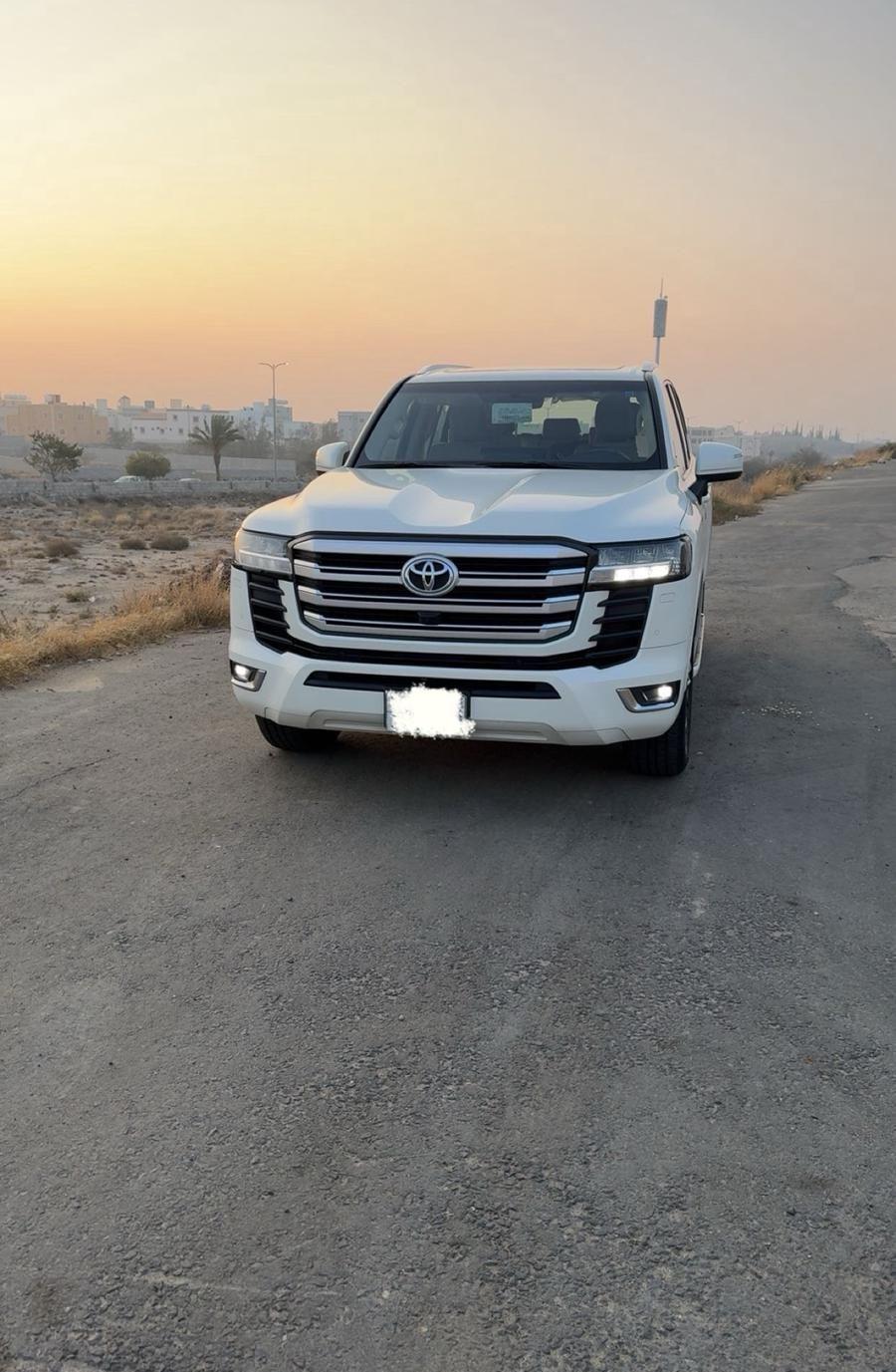 لاندكروزر L4 موديل