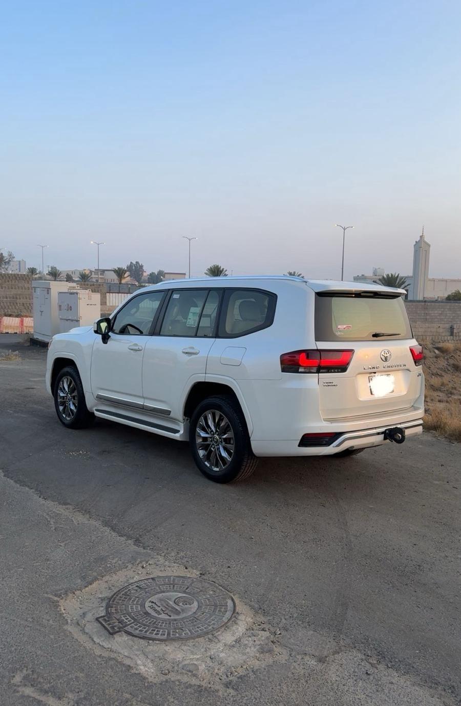 لاندكروزر L4 موديل