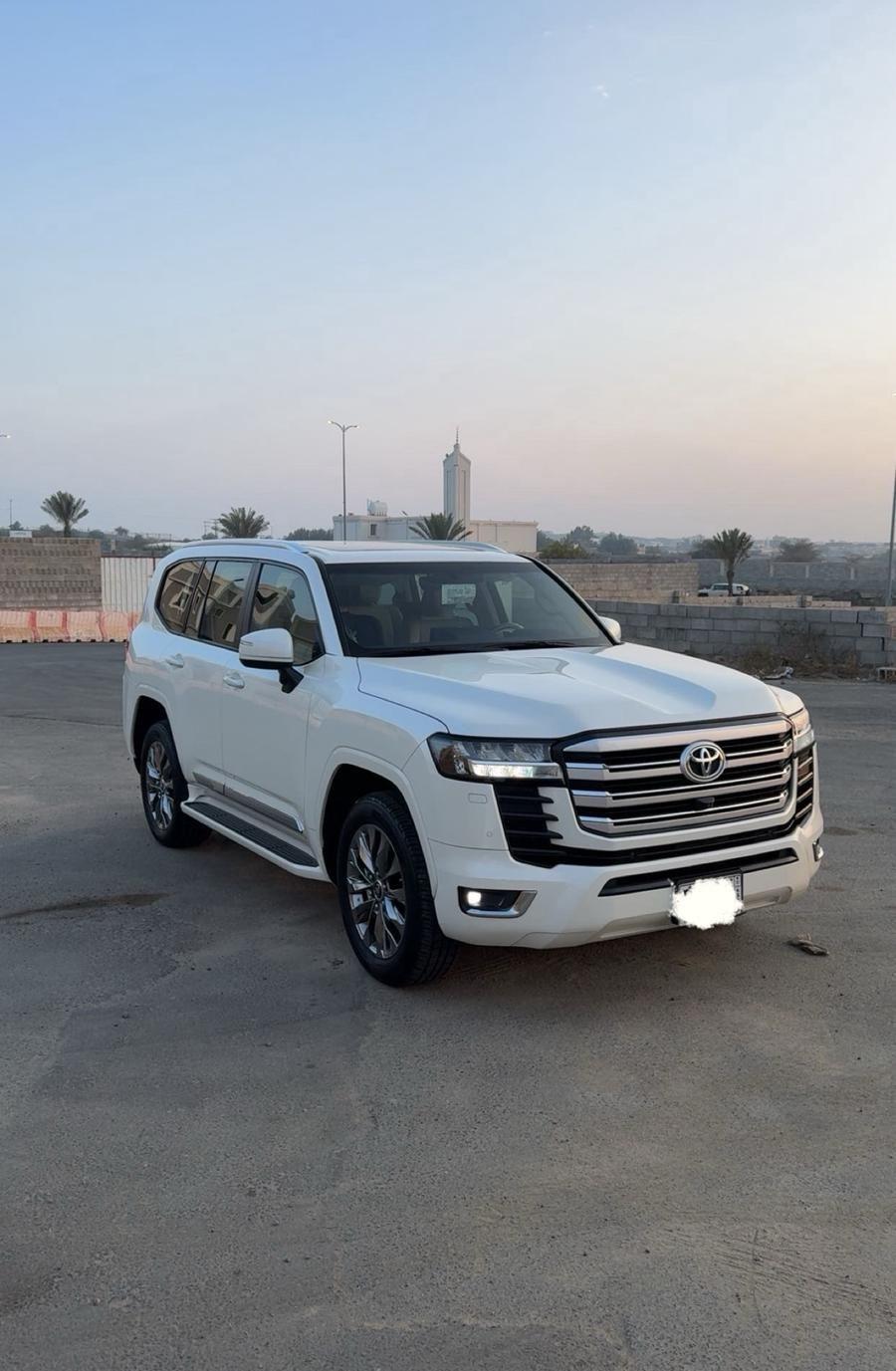 لاندكروزر L4 موديل