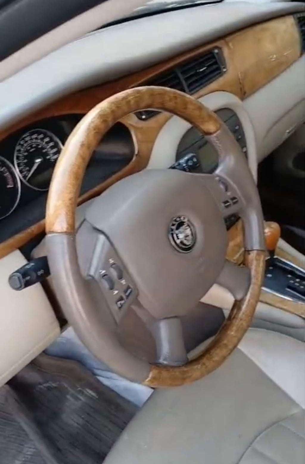 2007 جاكوار XF