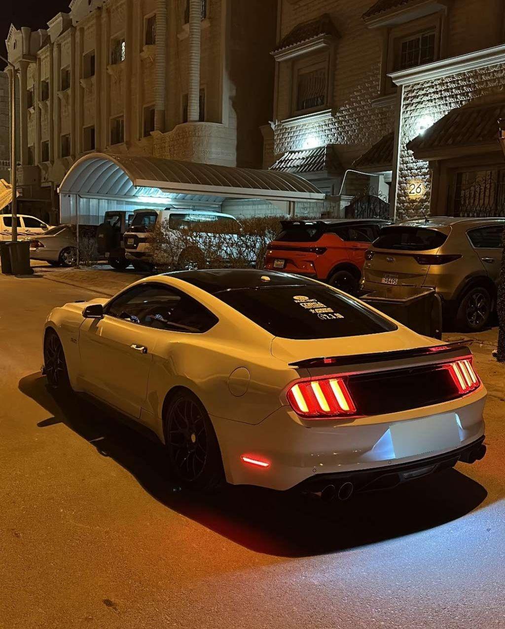 2015 فورد موستانج