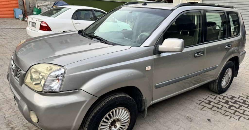 2004 نيسان X-تريل