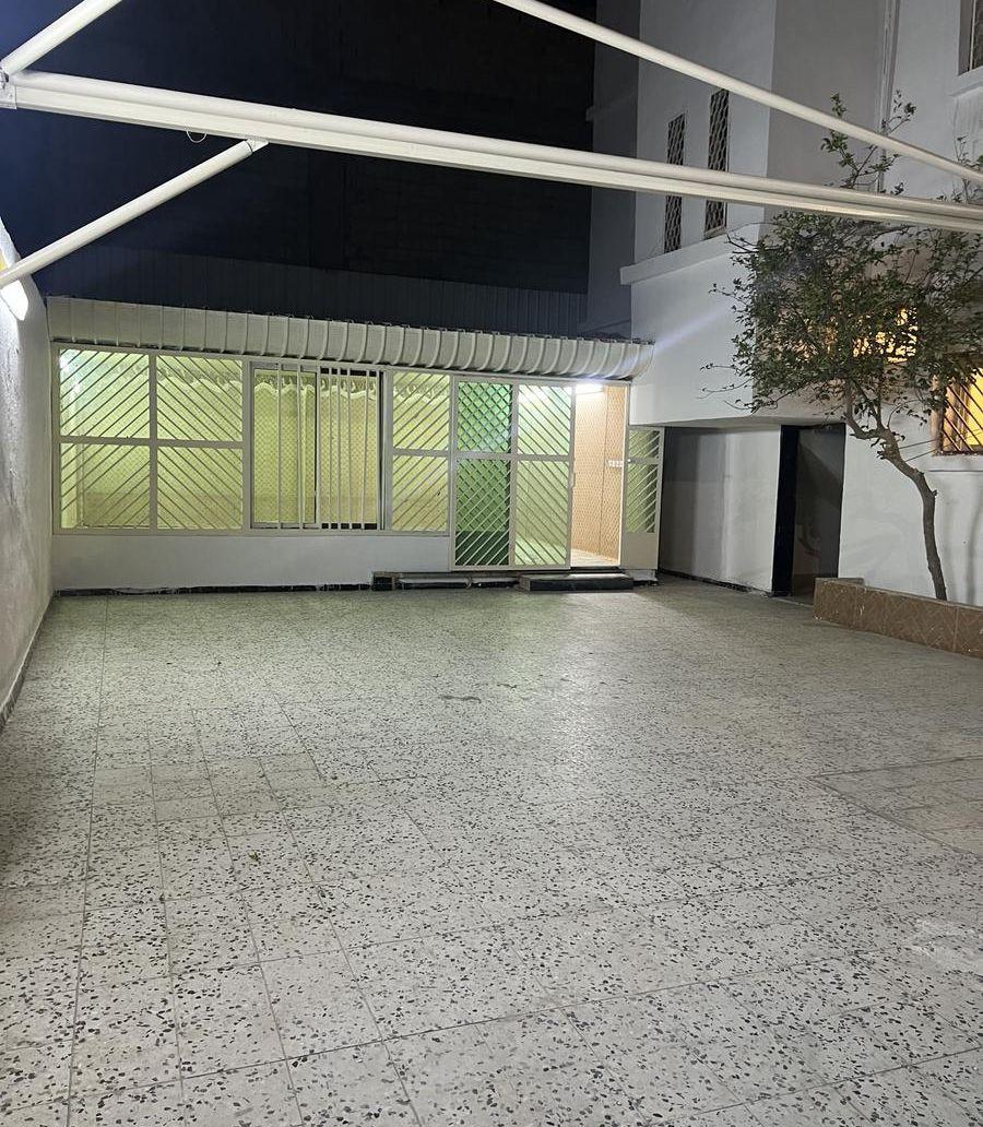 للايجار دور علوي